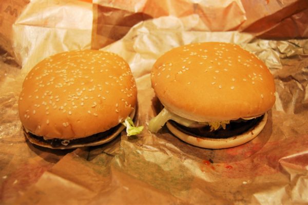 左：ワッパー　右：プラントベースワッパー