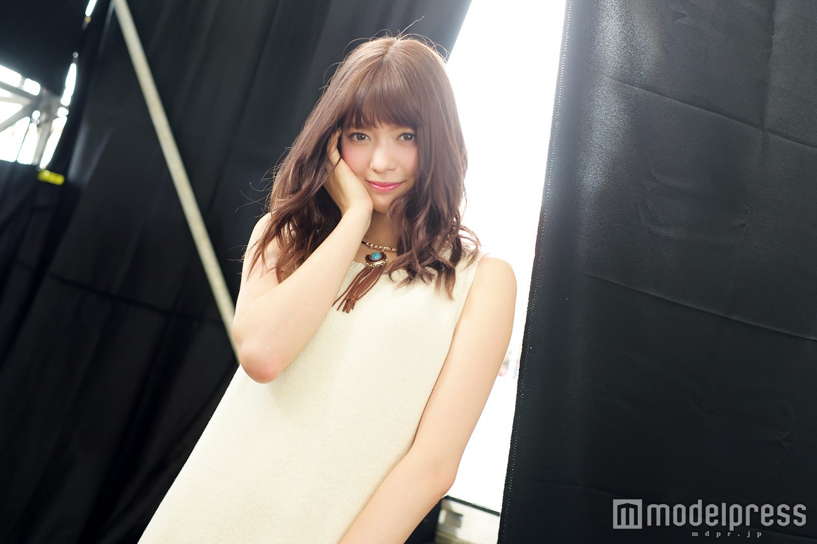 八木アリサを沖縄で直撃 今年買った水着は ハマっている美容法 メイクは モデルプレス 八木アリサを沖縄で直撃 今年買った水着は ハマっている美容法 メイクは モデルプレス