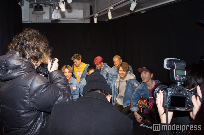 囲み取材に応じるGENERATIONS from EXILE TRIBE(C)モデルプレス