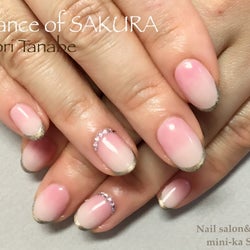 春ネイルをシンプルに魅せる 17年桜ネイルは オフィスもokな ニュアンスネイル で モデルプレス