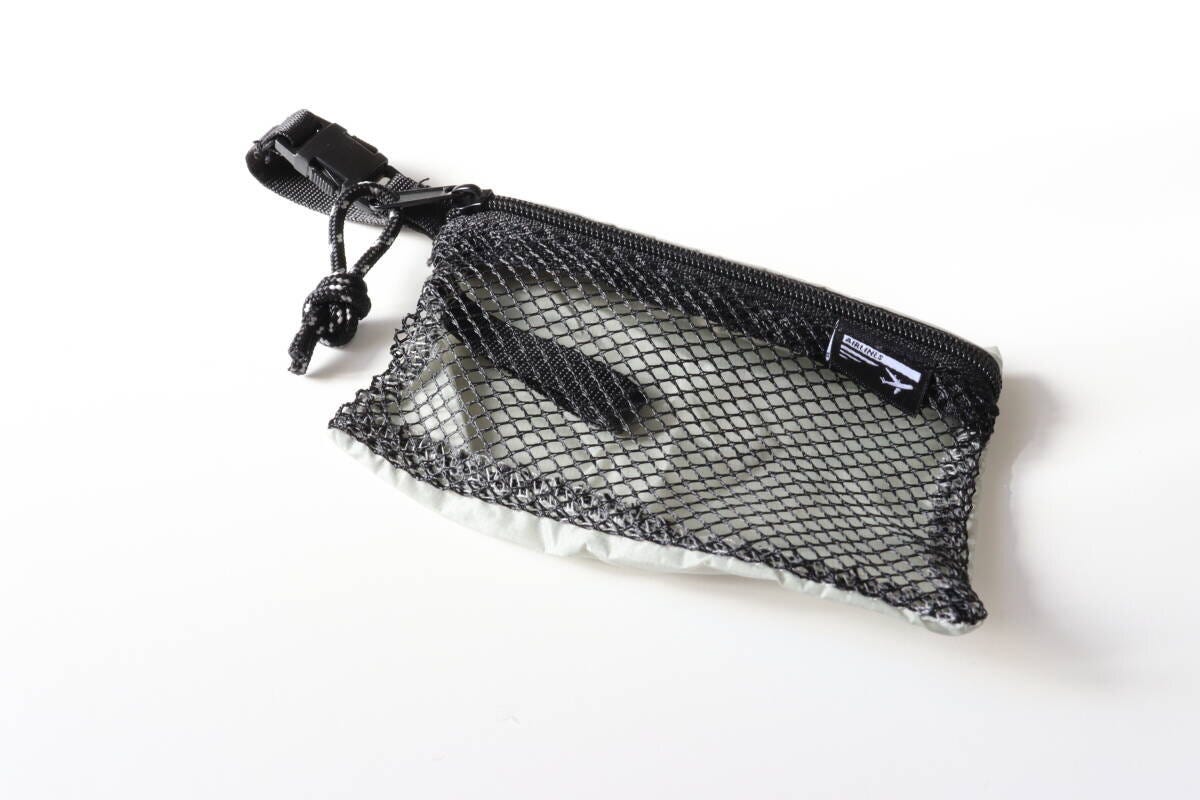 ダイソーのトラベルフラットポーチ