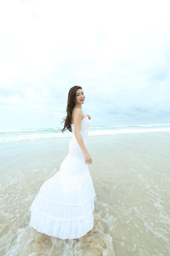 アン・シネ写真集「Shine」/撮影:野村誠一(提供画像)