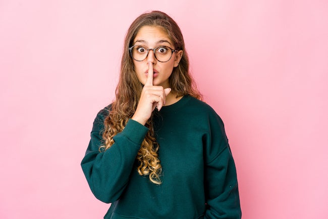 沈黙を制する者は恋愛を制する 女性が黙ると男性が気になっちゃう3つの瞬間 モデルプレス 沈黙を制する者は恋愛を制する 女性が黙ると男性が気になっちゃう3つの瞬間 モデルプレス