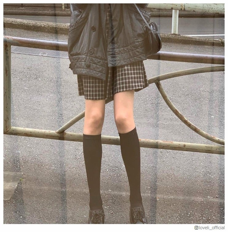 ラブリの極細美脚に注目集まる　抜群のスタイルに羨望の声