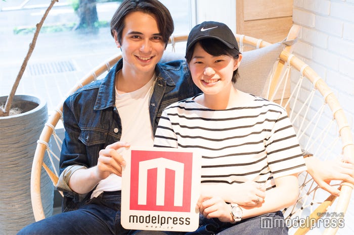 岡本至恩、佐藤つば冴(C)モデルプレス