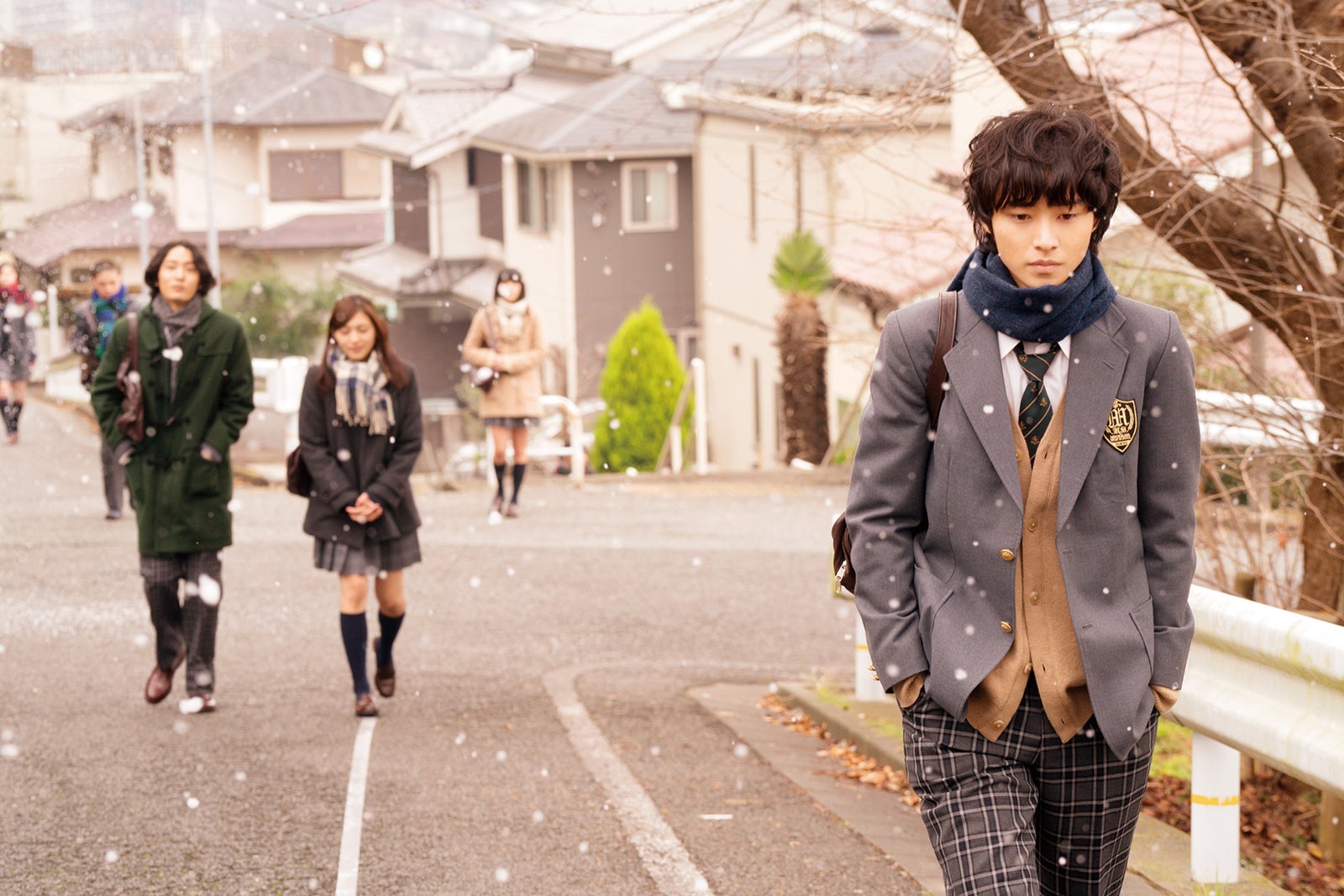 山崎賢人がまさかの“モテない”ポジ！？恋の痛みに直面…切な顔連発