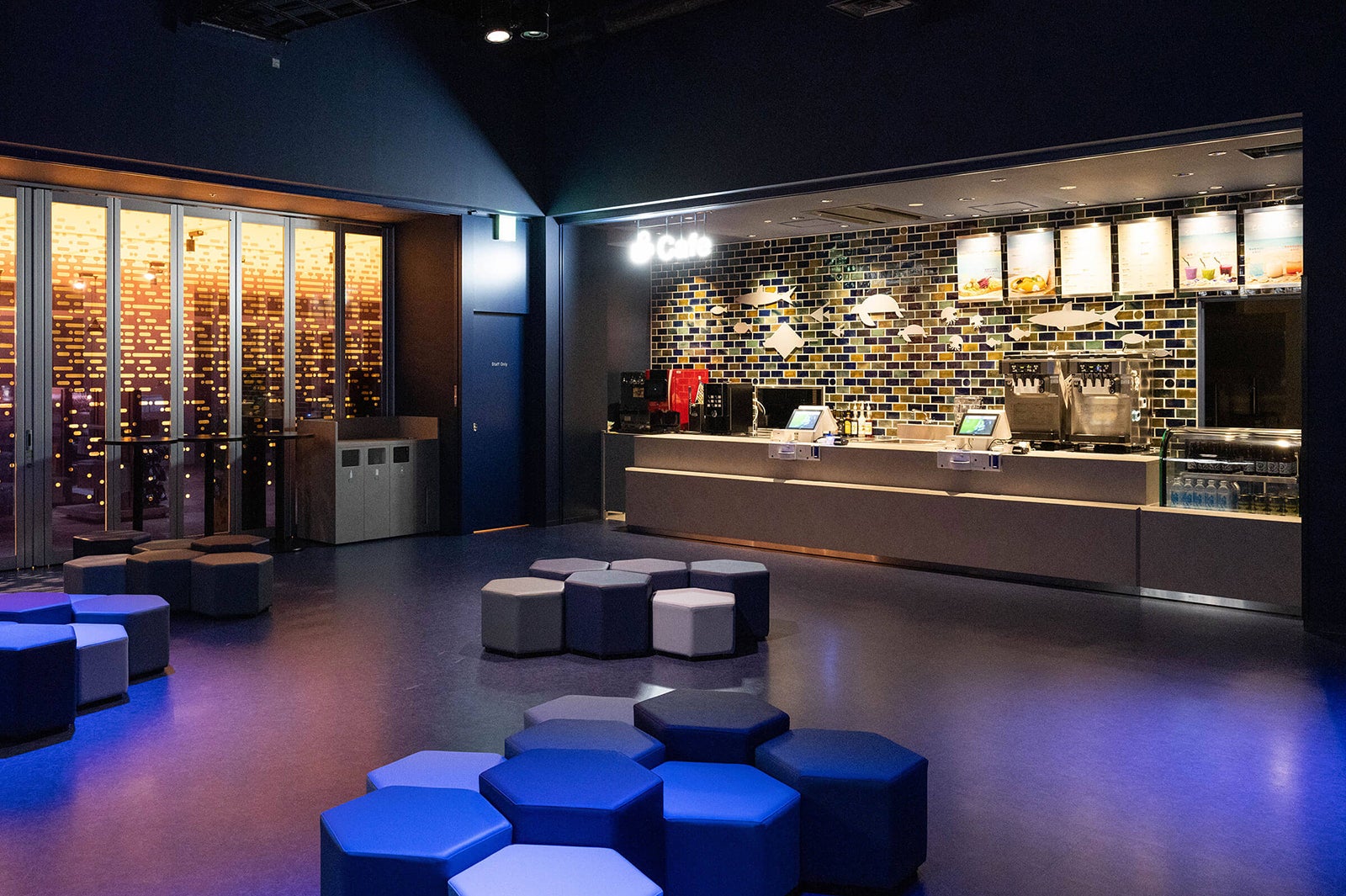 DMMかりゆし水族館（提供画像）