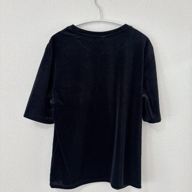 GU　シアーベロアT　BLACK　後ろ側
