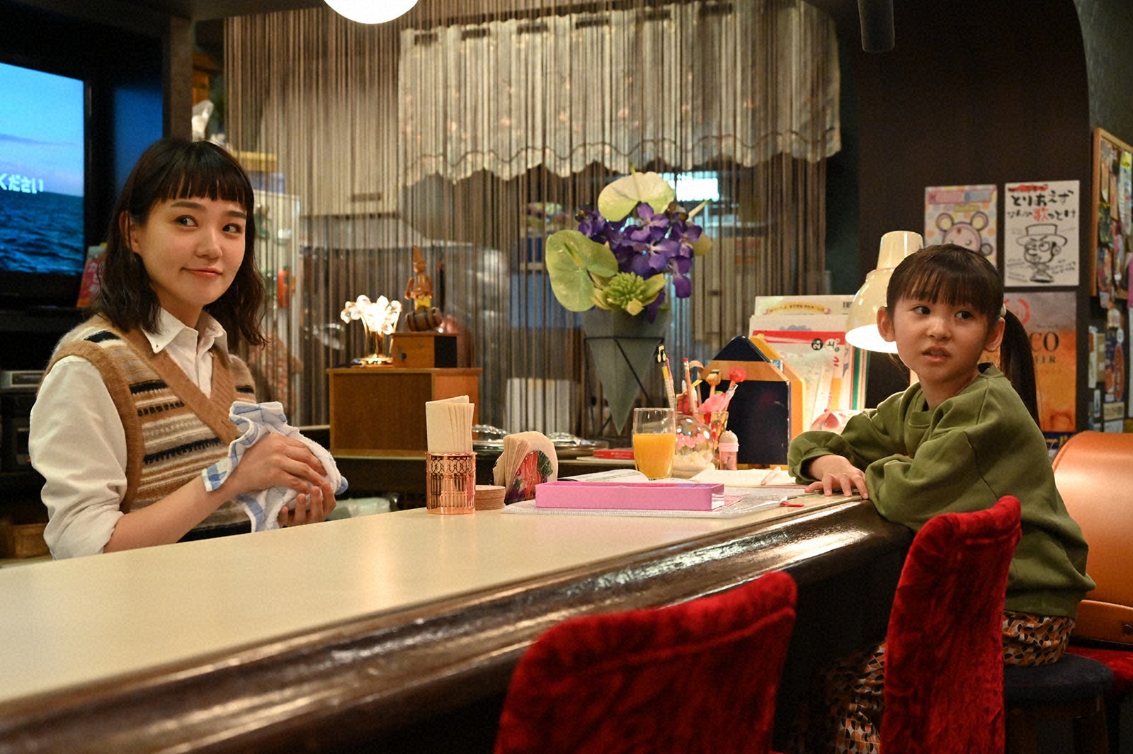 奈緒、磯村アメリ「あのクズを殴ってやりたいんだ」第3話（C）TBS