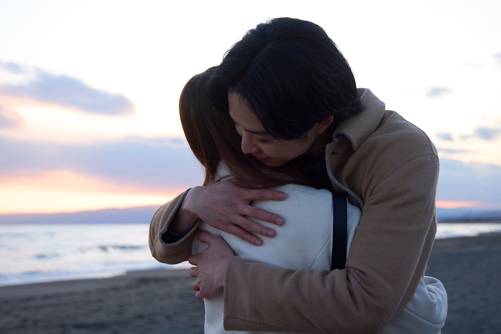 紺野彩夏、鈴木仁「復讐カレシ～溺愛社長の顔にはウラがある～」最終話（C）「復讐カレシ～溺愛社長の顔にはウラがある～」製作委員会・MBS