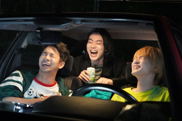 仲野太賀、菅田将暉、神木隆之介 「コントが始まる」第7話より(C)日本テレビ