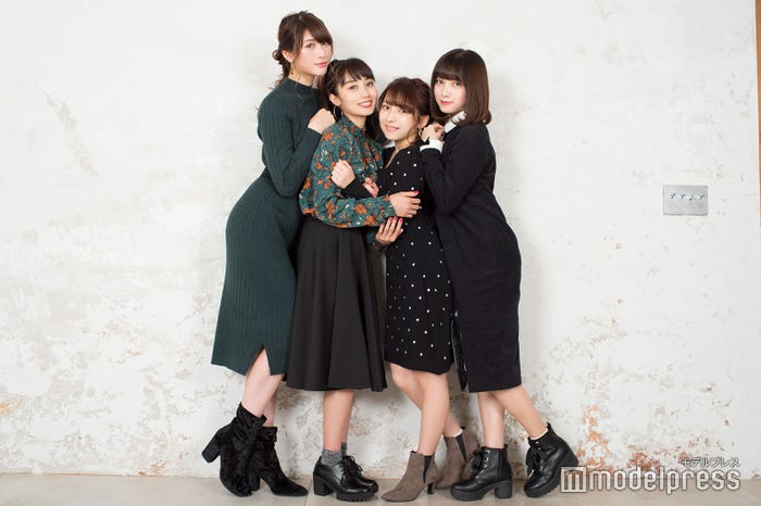 (左から)アンジェラ芽衣、黒木ひかり、十味、桃月なしこ (C)モデルプレス