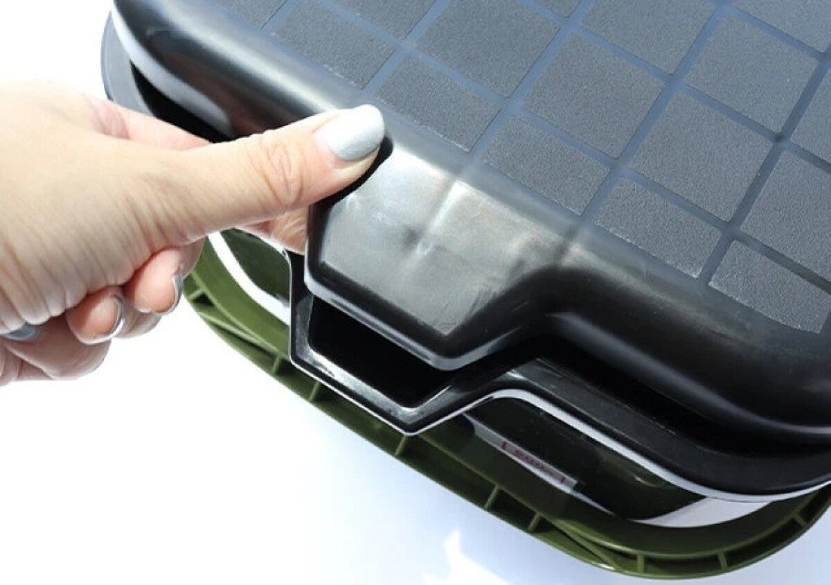 ダイソー　座れるボックス　注ぎ口