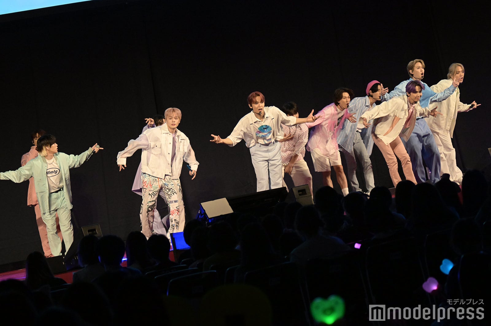 JO1（C）モデルプレス