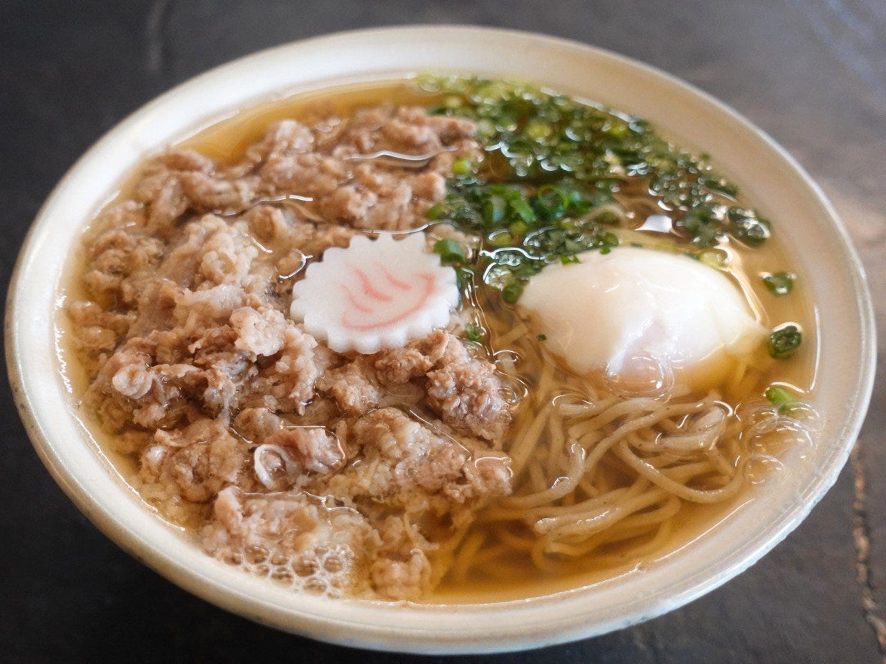 名物！肉そば温泉玉子（1,200円）