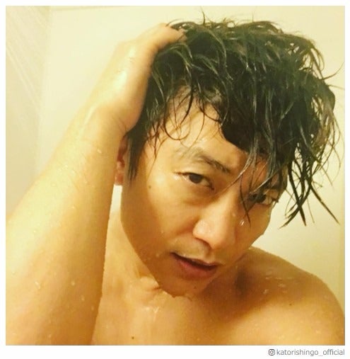 香取慎吾、ファン気絶寸前のSEXYシャワーショット公開「裸ってこと…？」