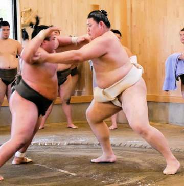 横綱大の里が復活へ汗、W杯ブラジルに「執念。勉強になります」日本には「生きている間に優勝を見てみたい」【大相撲】