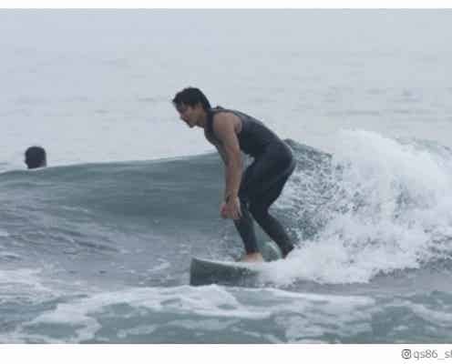 野村周平、筋肉際立つサーファー姿披露「男前すぎて辛い」「なんでもできるんかい!」