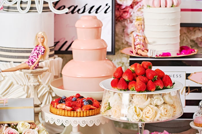 バービーコラボのいちごスイーツビュッフェ ストロベリーホリック Barbie In Paris 表参道で開催 女子旅プレス