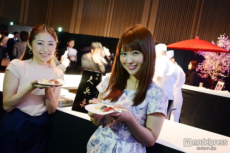 「銀座 久兵衛」の職人が目の前で握る江戸前鮨