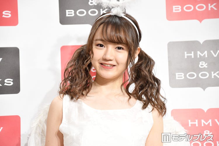 画像4 32 尾崎由香 天使コスで美脚あらわ メイド デビルも披露で コスプレにハマりました モデルプレス