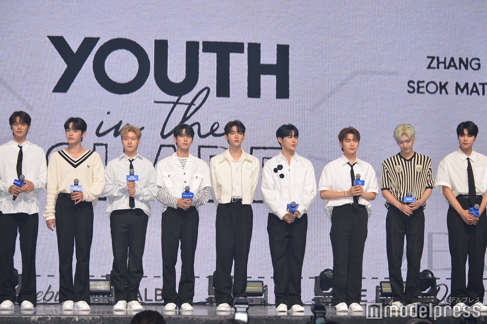 ZEROBASEONE（左から）キム・ギュビン、キム・ジウン、ソク・マシュー、ハン・ユジン、ジャン・ハオ、ソン・ハンビン、キム・テレ、リッキー、パク・ゴヌク（C）モデルプレス