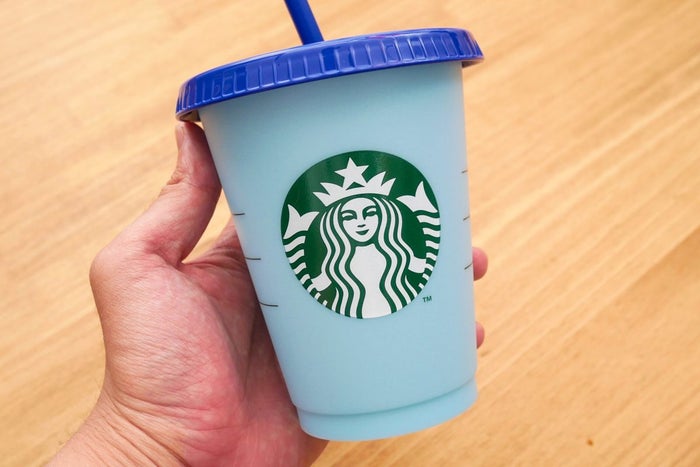 スタバの期間限定カップ 冷たい飲み物を注ぐと ある変化 が モデルプレス スタバの期間限定カップ 冷たい飲み物を注ぐと ある変化 が モデルプレス