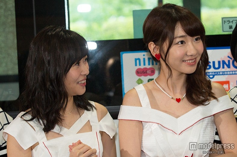 指原莉乃、柏木由紀（C）AKS