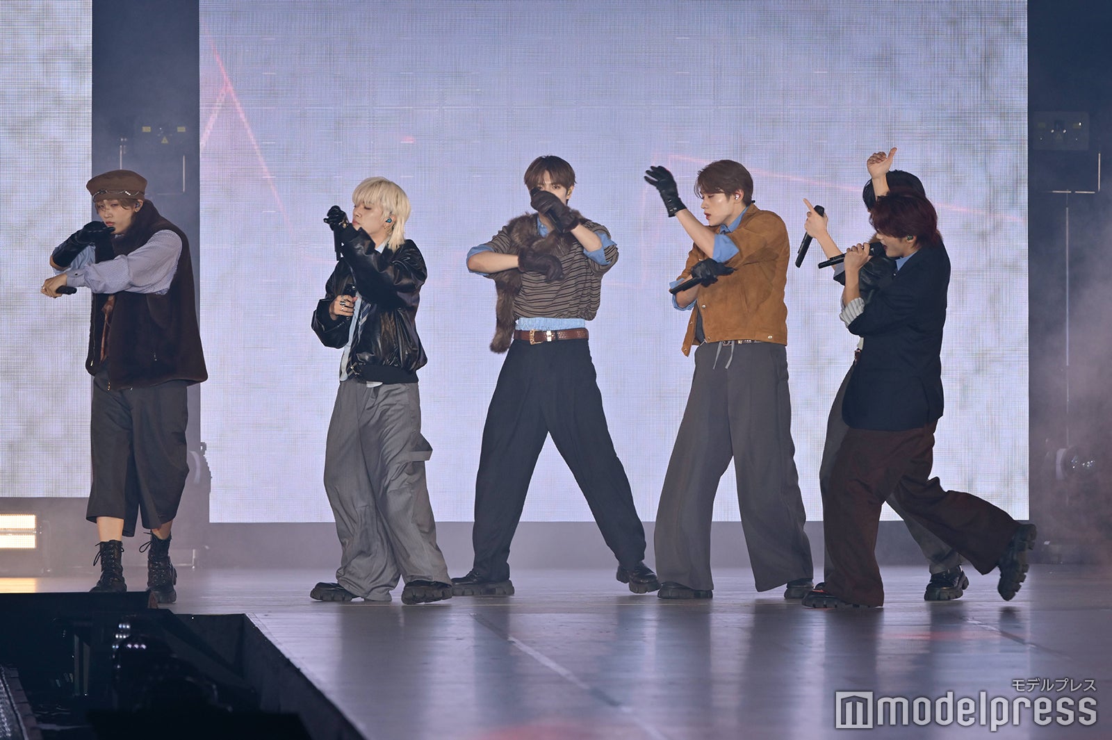 （C）モデルプレス