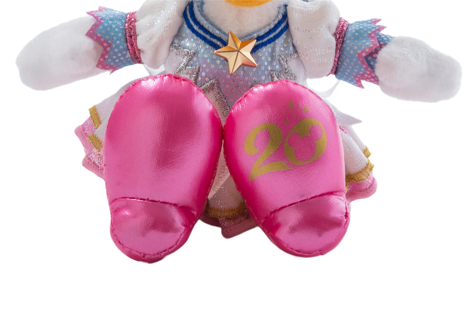 ぬいぐるみバッジ2,100円（C）Disney