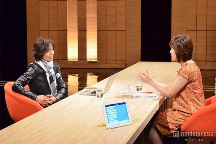 パソコン筆談によるインタビューにも対応(画像提供:NHK)