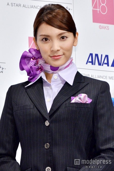 AKB48×ANA　新制服　渡辺麻友　マギネット ANA×AKB48 歴代キャビンアテンダント制服マグネット 新制服 2015