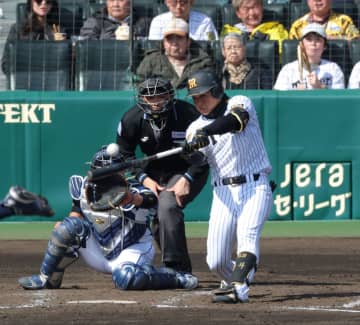 阪神 中川が西武の開幕投手候補から先制弾！甘いスライダーを見逃さず左翼席へ OP戦でまたアピール 開幕左翼争いをけん引
