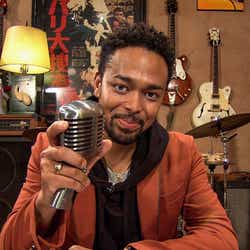 モデルプレス - EXILEらアーティストを招待 NESMITH、MC番組スタート「夢のひとつでもあった」<本人コメント到着>