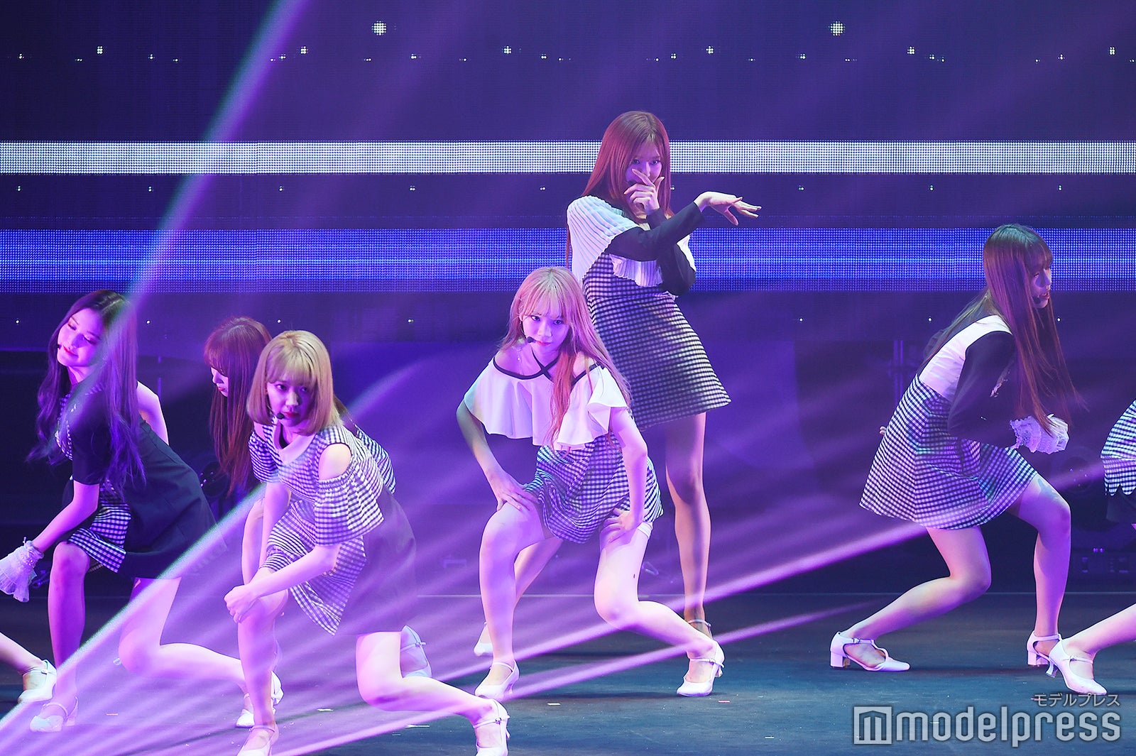 IZ*ONE （C）モデルプレス