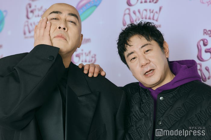 モデルプレスのインタビューに応じた錦鯉(長谷川雅紀、渡辺隆)(C)モデルプレス