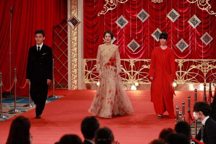 草なぎ剛・長澤まさみ・黒木華 (C)モデルプレス