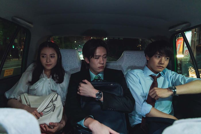 田辺桃子、内藤秀一郎、赤楚衛二「こっち向いてよ向井くん」第1話より(C)日本テレビ