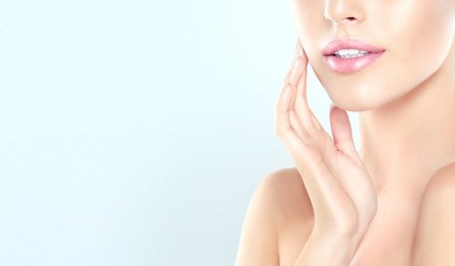 透明感のある肌の女性