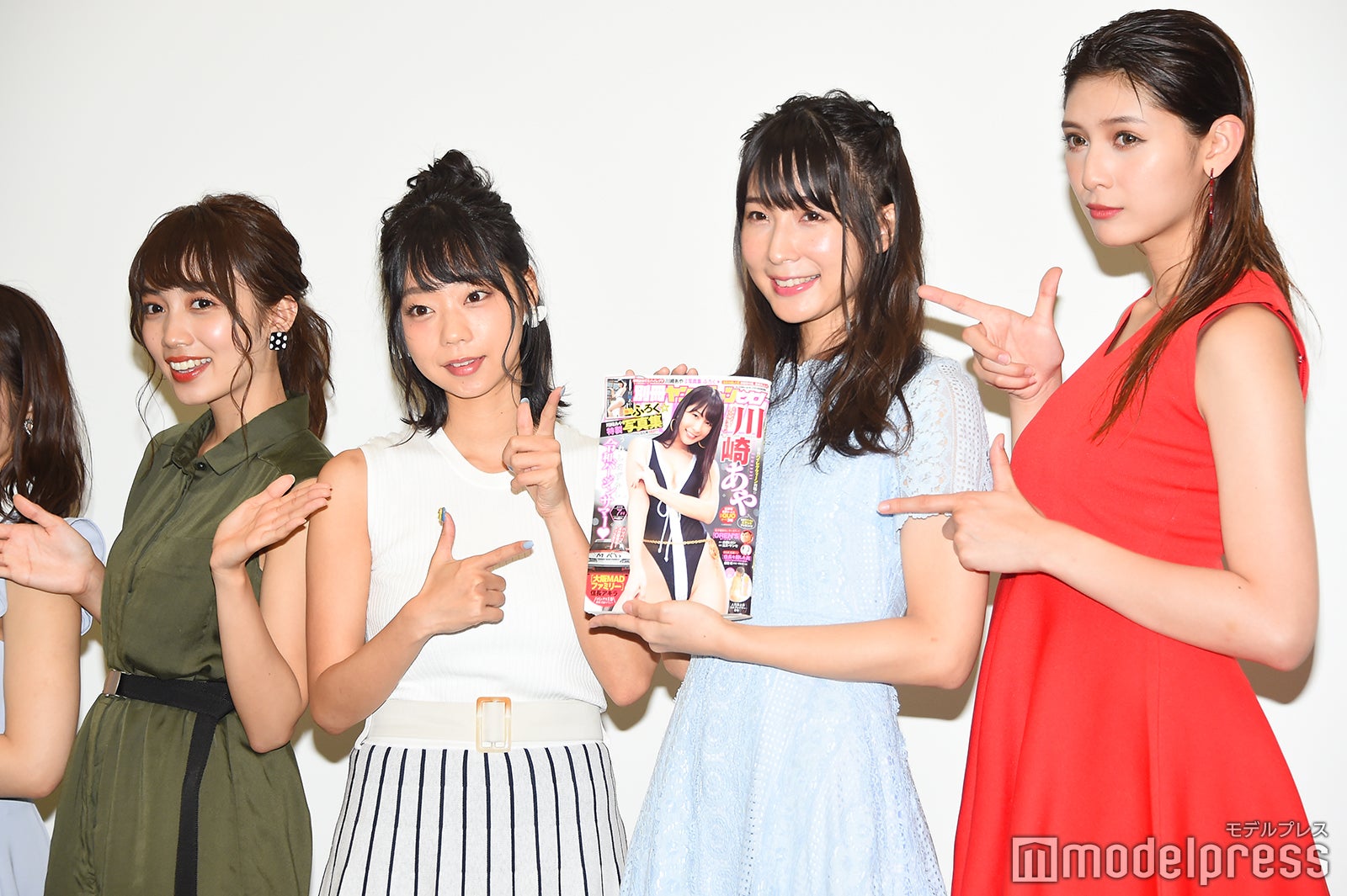黒木ひかり、青山ひかる、川崎あや、アンジェラ芽衣 （C）モデルプレス