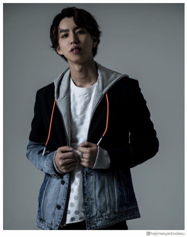 はじめしゃちょー、ダークな新宣材写真公開「圧倒的かっこよさ」「モデル級」と反響