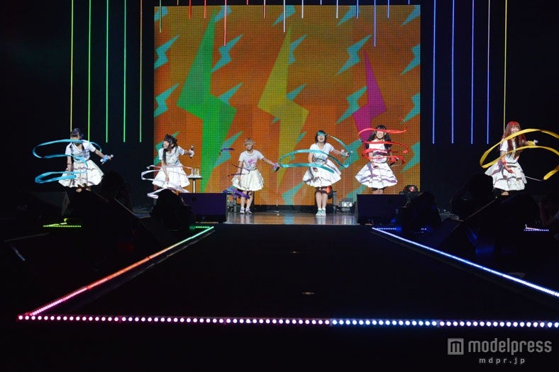 「MARBLE WONDERLAND BY ASIA 可愛 WAY」でライブパフォーマンスを行ったでんぱ組.inc