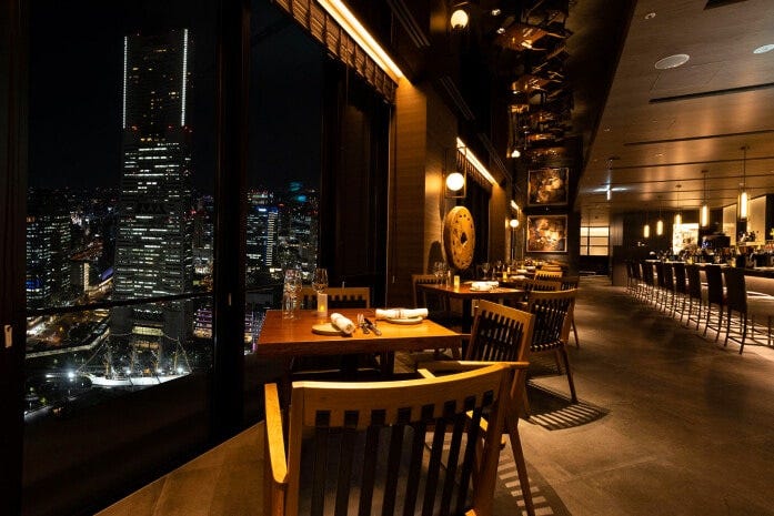 横浜ランドマークタワーなどみなとみらいの夜景がすぐ近くに！（提供画像）