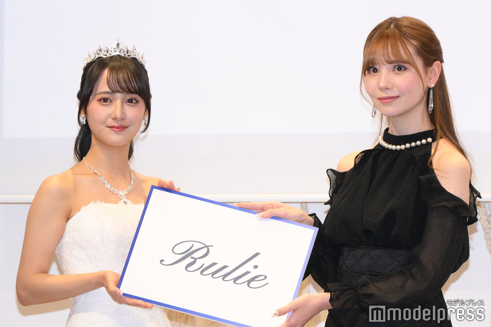 齊藤美雅さん、ホワイトヘッドニコラさん（C）モデルプレス