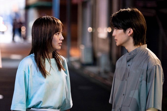 本田翼、高橋文哉「君の花になる」第3話より(C)TBS