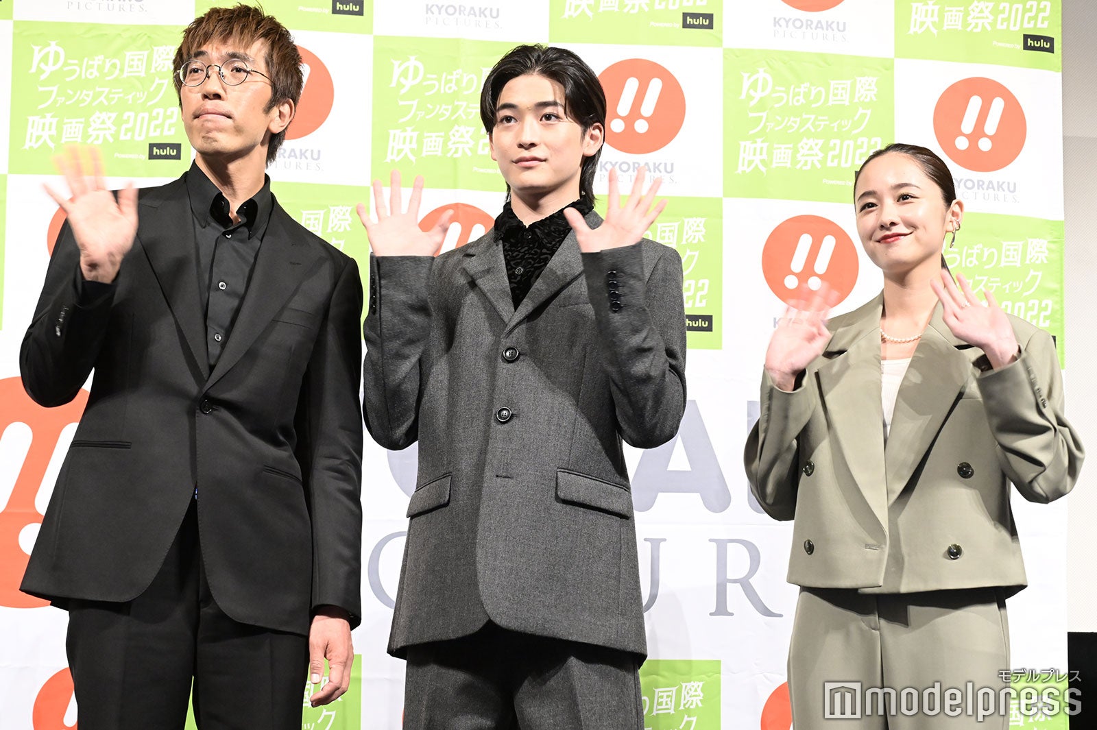 荒木哲郎、高橋文哉、堀田真由（C）モデルプレス