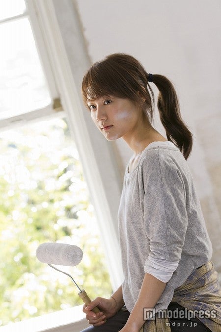 有村架純／新CM「ペンキ塗り」篇メイキングより