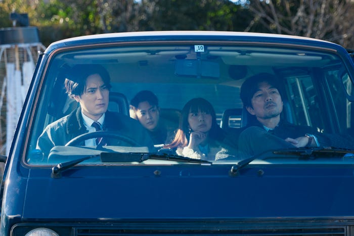 間宮祥太朗、三山凌輝、上白石萌歌、仲村トオル「イグナイト -法の無法者-」第1話(C)TBS