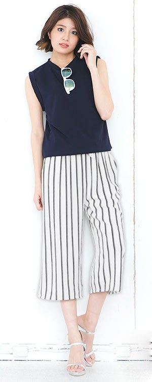 ストライプ柄リラックスガウチョパンツ「神戸レタス」2490円（税込）