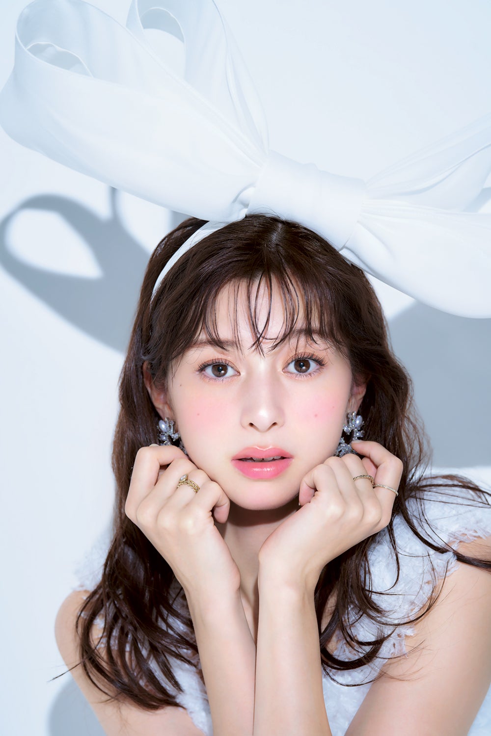 中条あやみ（画像提供：小学館）